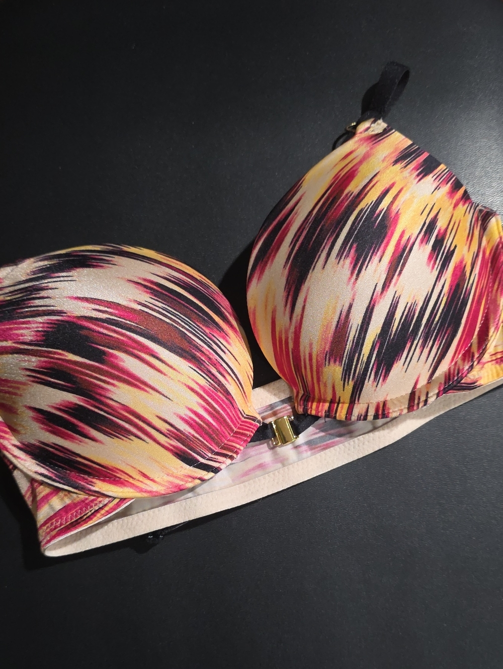 La SENZA Multicolored Beyond Sexy Front Close Bra 32B With A Match